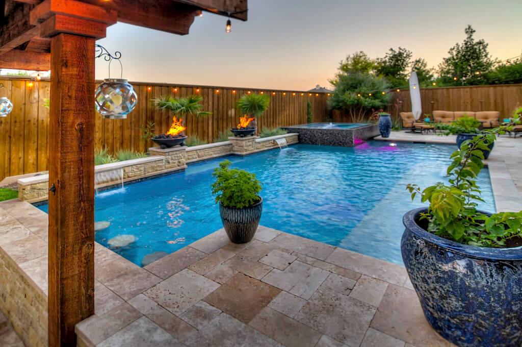 Dallas Texas Pool Builder Entertaining in Style | Plano Pool Builders